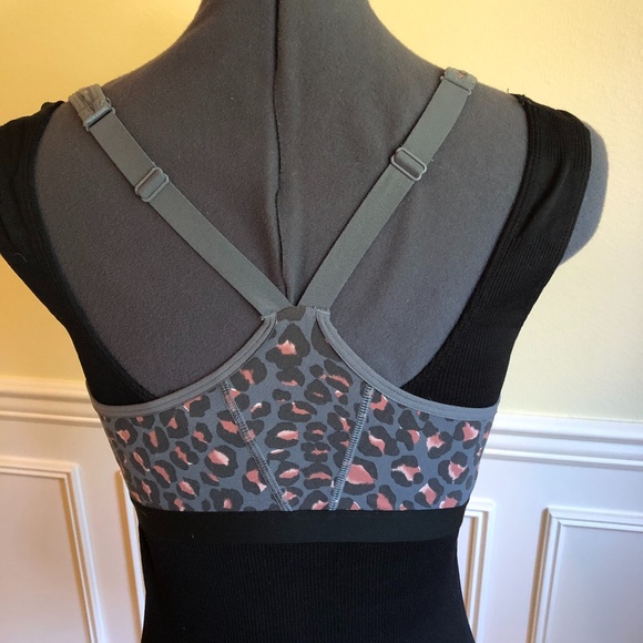 Victoria's Secret Sport Incredible Sports Bra 32DD - Picture 3 of 7